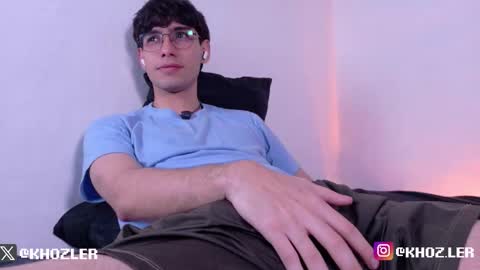 khozler_ online show from January 12, 2026, 2:39 am