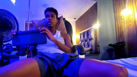 Snapshot of khris__evans chatting on February 12, 2026, 8:04 pm Kris Evans online show from February 12, 2026, 8:04 pm