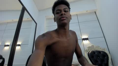 Snapshot of khris__evans chatting on March 24, 2026, 11:04 am Kris Evans online show from March 24, 2026, 11:04 am