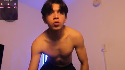 Snapshot of kianryu chatting on January 13, 2026, 4:23 pm Adrian Chlloe online show from January 13, 2026, 4:23 pm