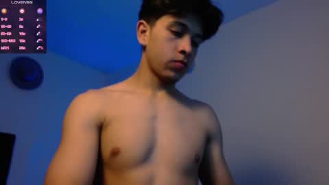 Snapshot of kianryu chatting on February 19, 2026, 7:54 pm Adrian Chlloe online show from February 19, 2026, 7:54 pm