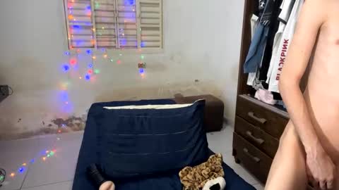 Snapshot of kiantwink chatting on February 17, 2025, 8:04 pm kiantwink online show from February 17, 2025, 8:04 pm