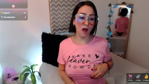 Kiara Bermont online show from January 12, 2026, 3:06 pm