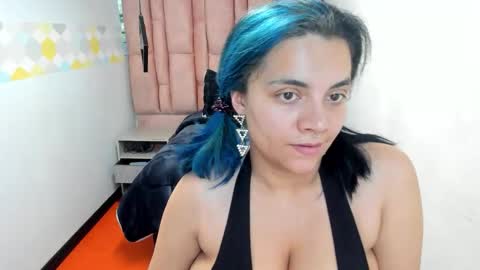 kiara Cruz online show from September 23, 2025, 8:01 pm