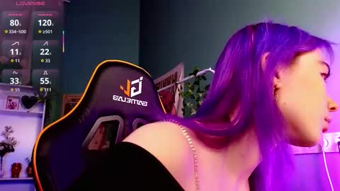 Kira online show from November 25, 2025, 9:04 pm