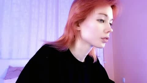 Kira online show from April 4, 2026, 9:12 pm