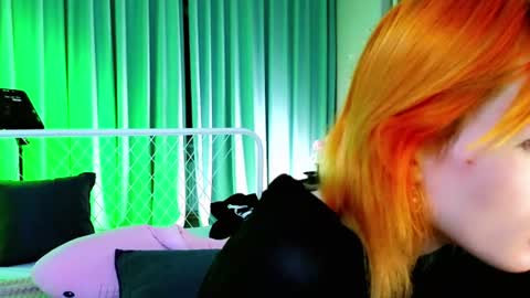 Snapshot of kiara_dream chatting on July 16, 2026, 11:00 pm Kira online show from July 16, 2026, 11:00 pm