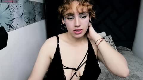 KIARA FOX online show from December 16, 2025, 8:25 pm