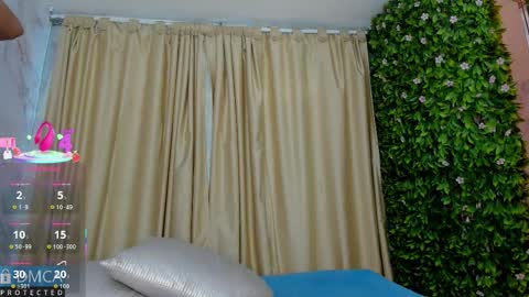 Snapshot of kiara_zahiri_ chatting on September 25, 2025, 11:14 am Kiara Zahiri online show from September 25, 2025, 11:14 am