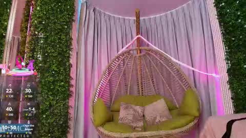 Snapshot of kiara_zahiri_ chatting on October 2, 2025, 11:06 am Kiara Zahiri online show from October 2, 2025, 11:06 am