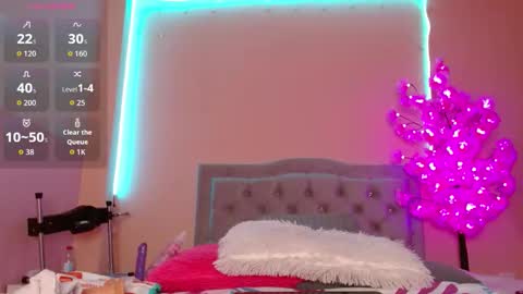 Kiara Benedetti online show from November 9, 2025, 11:36 pm