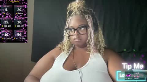KiaraSugars online show from May 8, 2026, 6:24 pm
