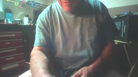 kick_1_down online show from May 10, 2026, 4:39 am