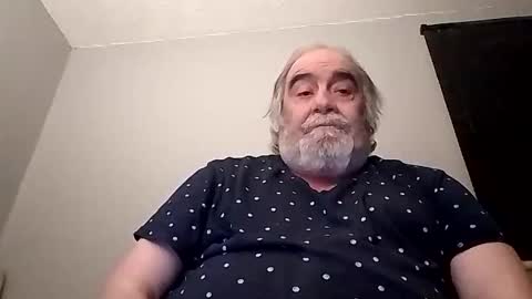 KICKINME online show from November 3, 2025, 10:53 pm