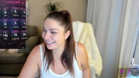 Kiera Reines online show from December 3, 2024, 3:30 am