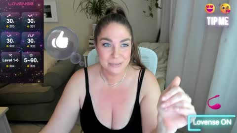 Kiera Reines online show from March 31, 2026, 12:01 am