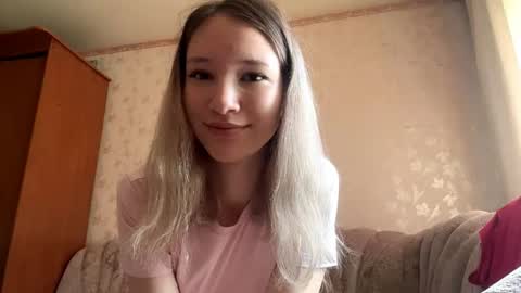 Kimi online show from September 21, 2025, 2:02 am