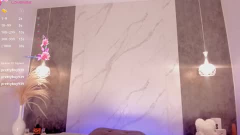 Snapshot of kiiimthompson chatting on October 16, 2025, 6:31 pm Kim Thompson online show from October 16, 2025, 6:31 pm