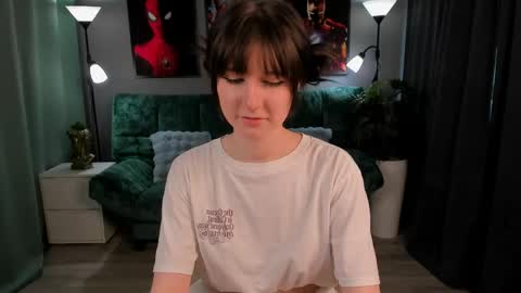 Kika online show from April 13, 2026, 2:22 pm