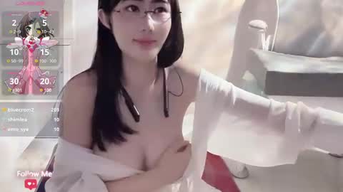 kiki_loveu online show from December 19, 2024, 4:24 pm