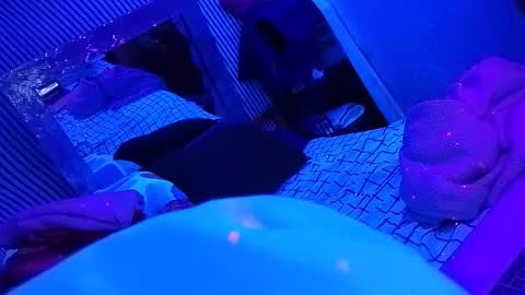 kikilovespartylights online show from November 29, 2025, 11:24 am