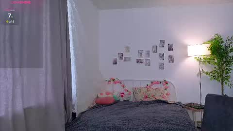 Kiki online show from July 30, 2026, 3:38 am