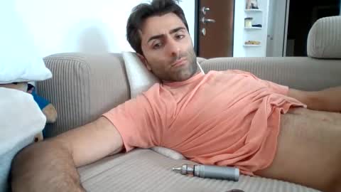 kikkus01 online show from May 7, 2026, 1:38 pm