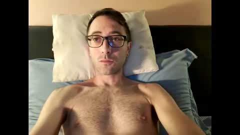 Snapshot of killua1993 chatting on October 1, 2025, 4:24 pm kingstoned online show from October 1, 2025, 4:24 pm