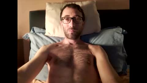 Snapshot of killua1993 chatting on October 25, 2025, 9:28 am kingstoned online show from October 25, 2025, 9:28 am