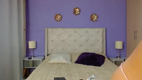 Mia  Kim online show from November 1, 2025, 11:45 am