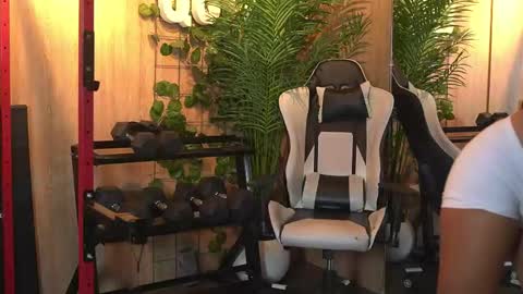 Kim online show from November 13, 2025, 12:26 pm