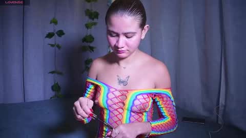 Snapshot of kim_dolls1823 chatting on December 2, 2024, 1:24 pm ISABELLA 3 online show from December 2, 2024, 1:24 pm