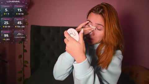 Snapshot of kim_dolls1823 chatting on February 26, 2025, 5:31 am ISABELLA 3 online show from February 26, 2025, 5:31 am