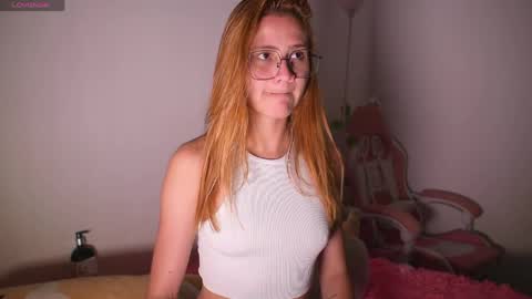 Snapshot of kim_dolls1823 chatting on May 26, 2026, 7:37 am ISABELLA 3 online show from May 26, 2026, 7:37 am