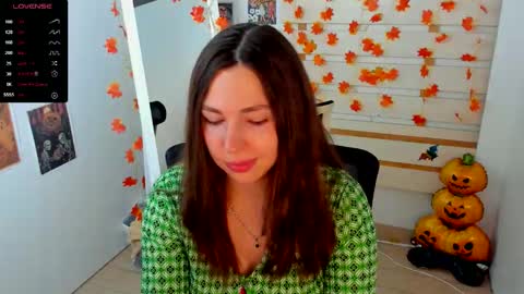 Kim online show from November 14, 2025, 3:44 pm