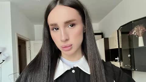 Kim Oberlin online show from March 18, 2026, 11:57 am