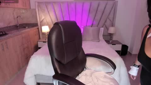 kim online show from January 17, 2026, 10:09 am