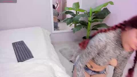 Snapshot of kimapril chatting on February 25, 2026, 9:24 pm April online show from February 25, 2026, 9:24 pm