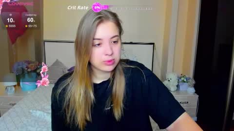 kimberly_mmm online show from October 13, 2025, 11:43 am