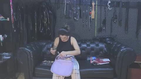  KIMBERLY SWAN  online show from March 5, 2025, 4:24 pm