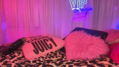 kimbolove online show from February 5, 2026, 6:56 pm