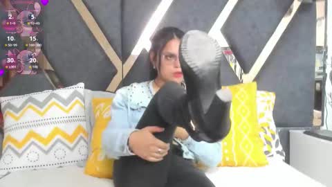 Snapshot of kimianal chatting on November 14, 2025, 1:54 pm Kimy online show from November 14, 2025, 1:54 pm