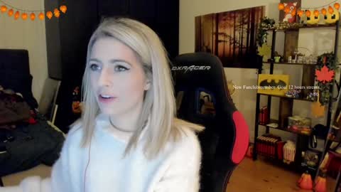 Wolfs Girl online show from November 21, 2025, 10:52 pm