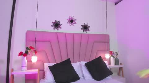 kimluna1 online show from February 24, 2026, 3:15 am