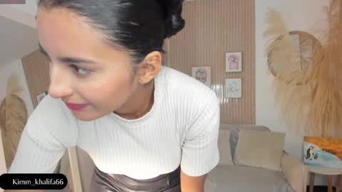 Kim  online show from March 12, 2025, 1:25 am