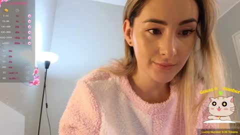 Snapshot of kimmie_ chatting on January 3, 2025, 9:47 am Kimmie online show from January 3, 2025, 9:47 am
