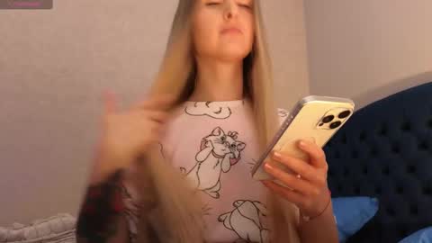 Snapshot of kimmie_ chatting on February 21, 2025, 7:10 pm Kimmie online show from February 21, 2025, 7:10 pm