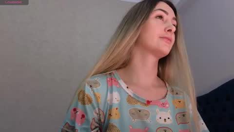 Snapshot of kimmie_ chatting on February 24, 2025, 7:09 pm Kimmie online show from February 24, 2025, 7:09 pm
