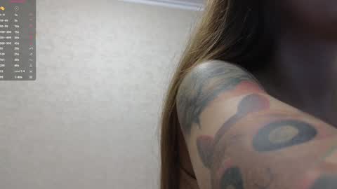 Snapshot of kimmie_ chatting on October 17, 2025, 4:42 pm Kimmie online show from October 17, 2025, 4:42 pm