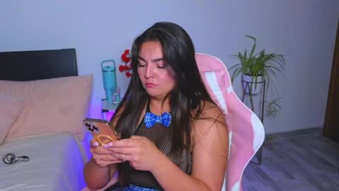 kimmie_dollxo online show from June 7, 2026, 12:04 am